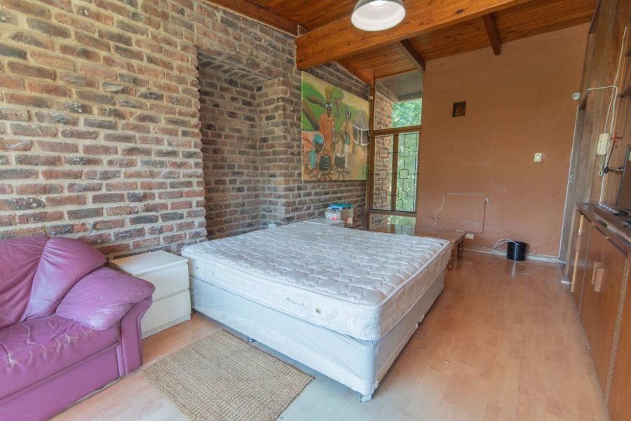 8 Bedroom Property for Sale in Summerstrand Eastern Cape